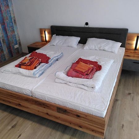 Hostel Bad Salzig Boppard Bagian luar foto