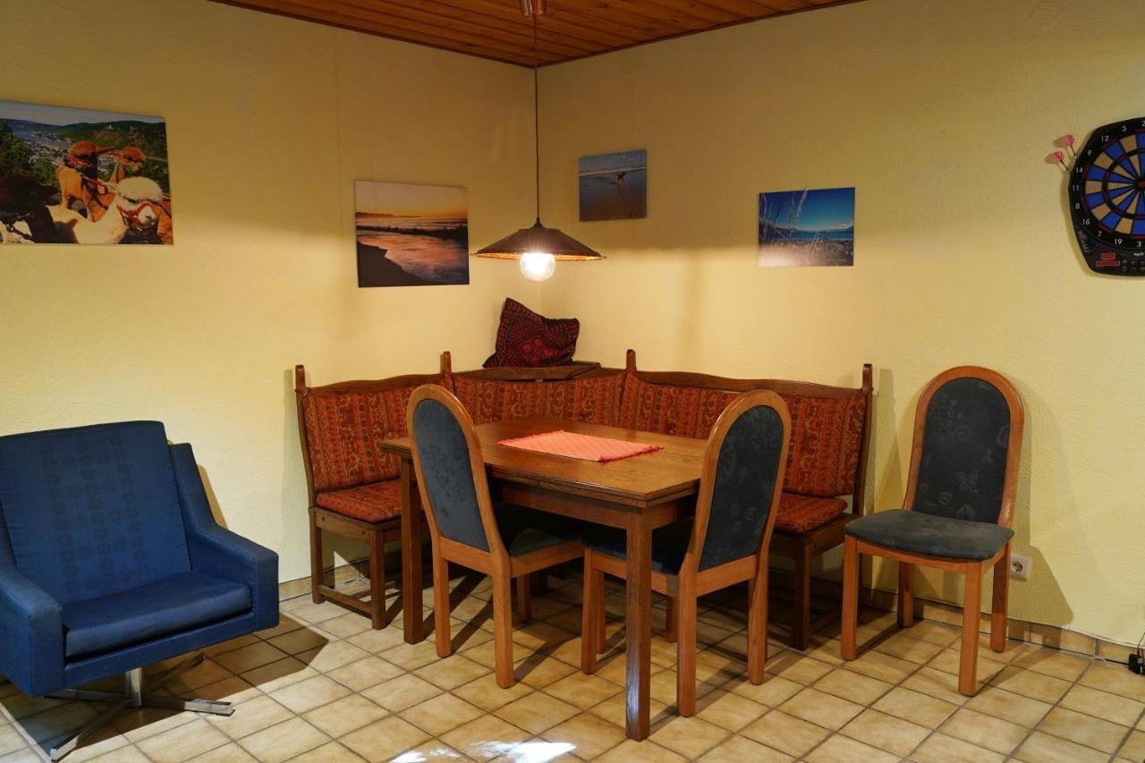 Hostel Bad Salzig Boppard Bagian luar foto